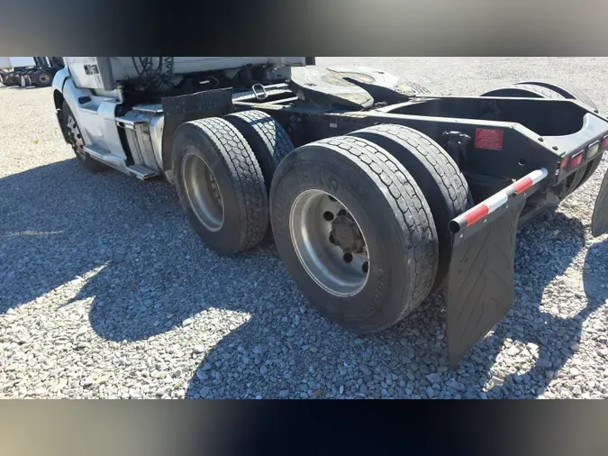 2019 Volvo VNL300