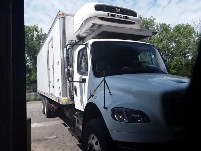 2019 FREIGHTLINER M2 106