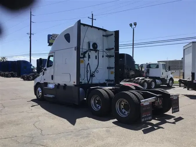 2020 FREIGHTLINER CA126
