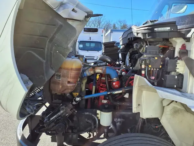 2019 NAVISTAR INTERNATIONAL 4300