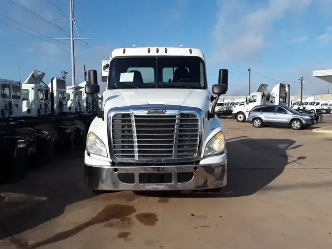 2018 FREIGHTLINER/MERCEDES CASCADIA 125