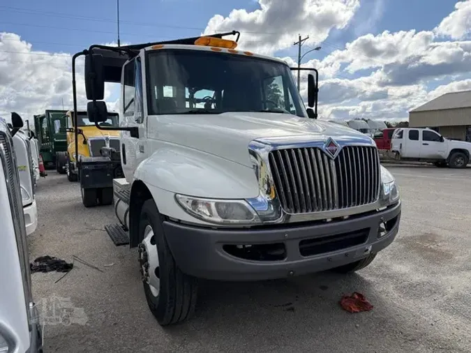 2006 INTERNATIONAL DURASTAR 4300