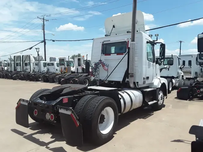 2016 VOLVO VNL42TRACTOR