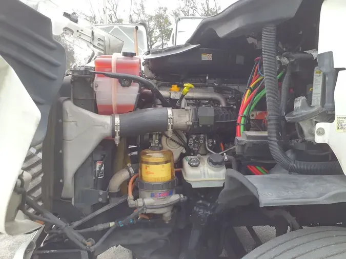 2018 FREIGHTLINER CASCADIA 113
