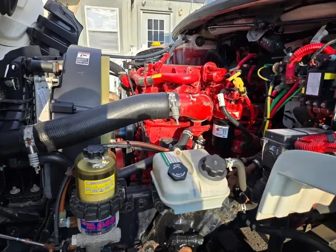 2020 FREIGHTLINER/MERCEDES M2 106