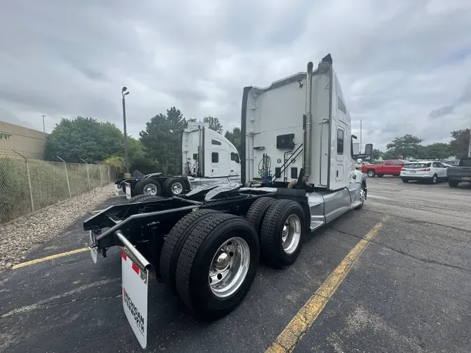 2022 Kenworth T680