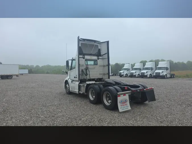 2020 Volvo VNL300d0e310964a6d6849cf827c2e6f3513e6