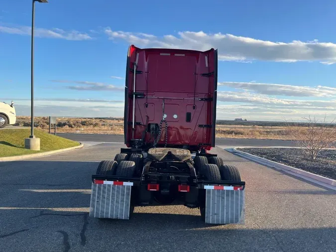 2022 International LT625