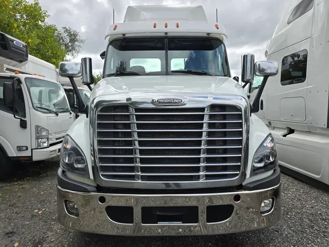 2018 FREIGHTLINER/MERCEDES CASCADIA 125