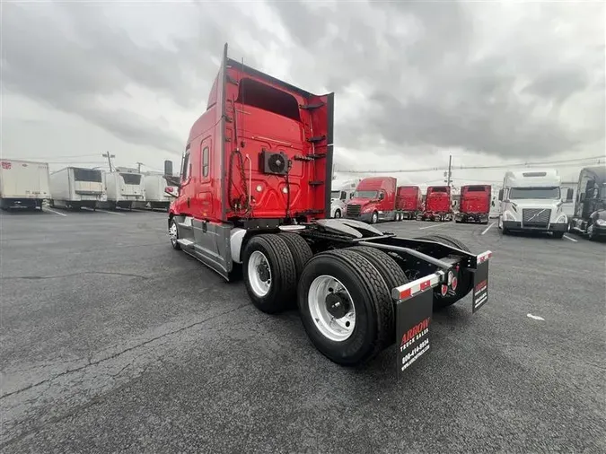 2021 FREIGHTLINER CA126