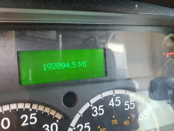 2018 FREIGHTLINER M2 106