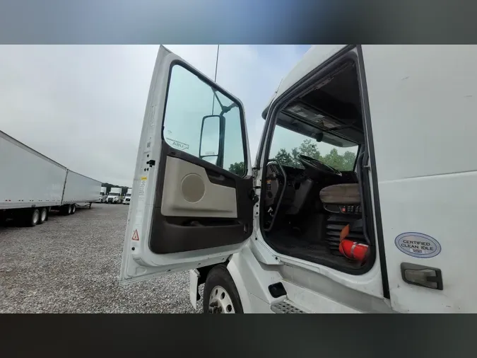 2018 Volvo VNL 740