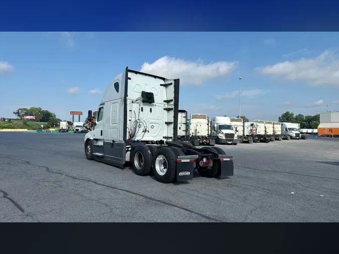 2023 Freightliner Cascadia 126d0eac68525f671a31dabeb39c1edc9db