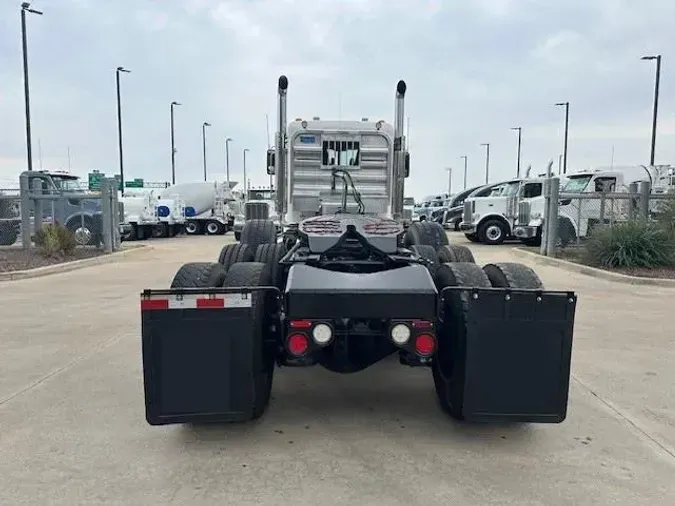 2021 Peterbilt 389