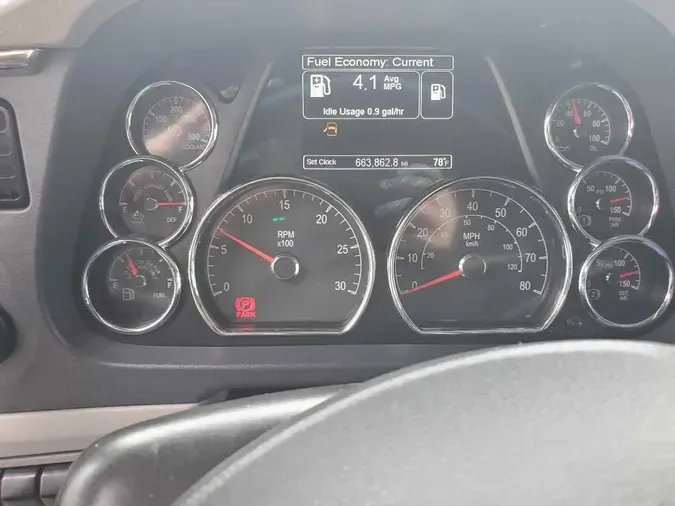 2021 PETERBILT 567