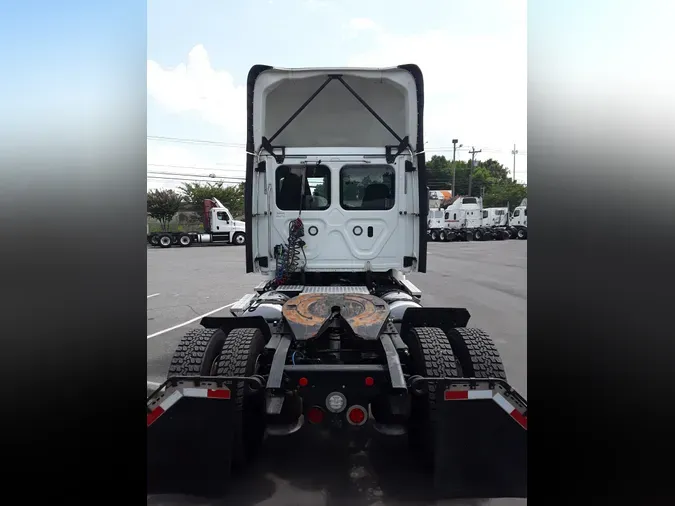 2018 FREIGHTLINER/MERCEDES CASCADIA 113