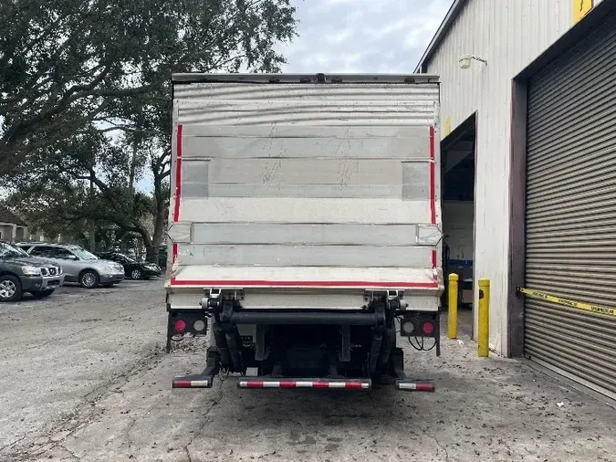 2014 Freightliner M2