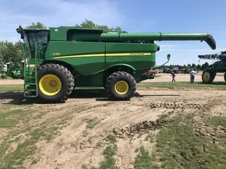 2018 John Deere S780