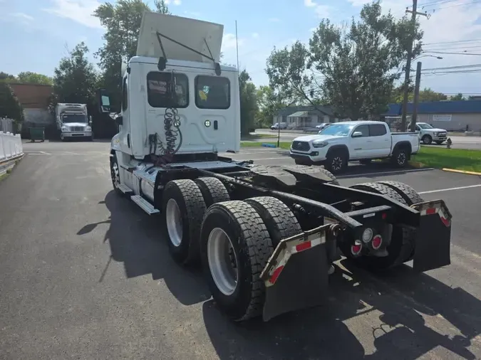 2020 FREIGHTLINER/MERCEDES CASCADIA 125d0fc3c5d5aaf0d2617f8926f3bb57d6e