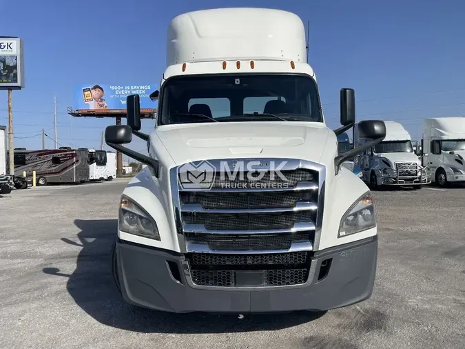 2019 FREIGHTLINER CASCADIA CA126