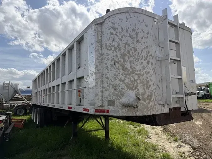 1984 SUMMIT d100b244f55ec38b5524d78e5385185e