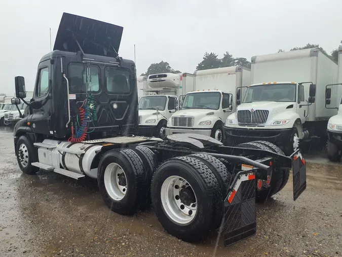 2018 FREIGHTLINER/MERCEDES CASCADIA 125