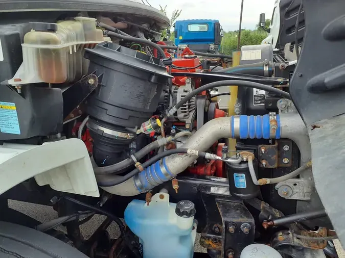 2019 FREIGHTLINER M2 106
