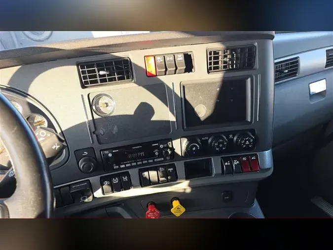 2021 KENWORTH T680