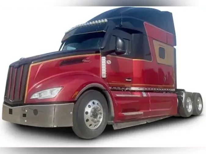 2022 Peterbilt 579d10706545e7b8feeb04e299522588435