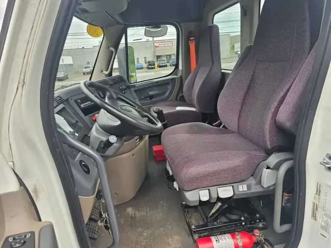 2019 FREIGHTLINER CASCADIA 113