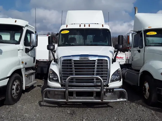 2017 FREIGHTLINER/MERCEDES CASCADIA 113