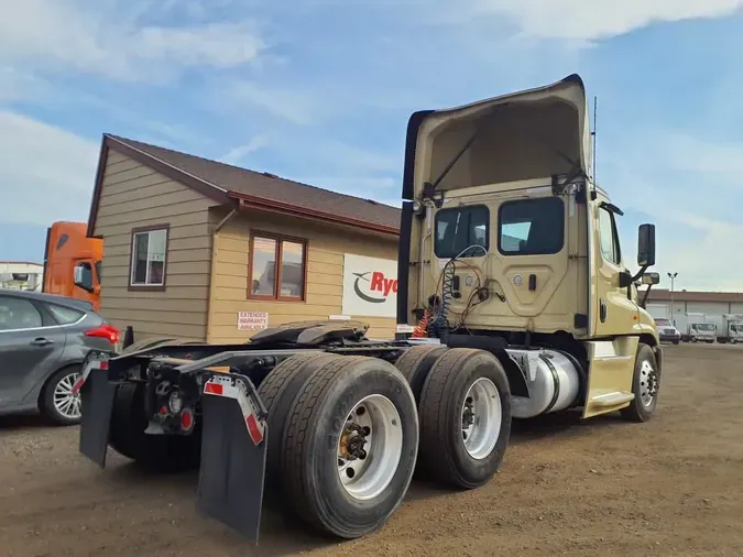 2019 FREIGHTLINER/MERCEDES CASCADIA 125d10c75dec52e0316f776ebc306c2c3b8