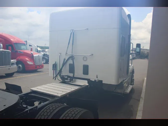 2023 Peterbilt 579d10d41b1cbdab182e75781d677e3cd4e