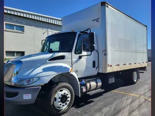 2019 NAVISTAR INTERNATIONAL 4300 LP