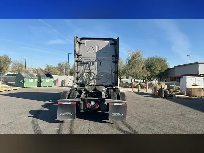 2023 Freightliner Cascadia