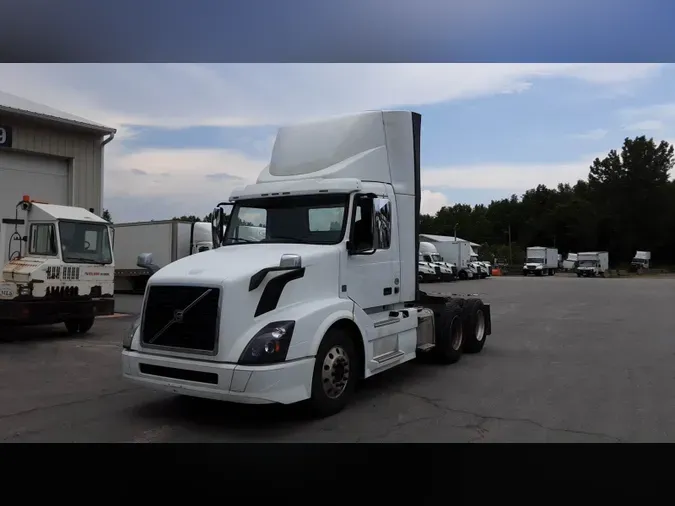 2018 Volvo VNL300