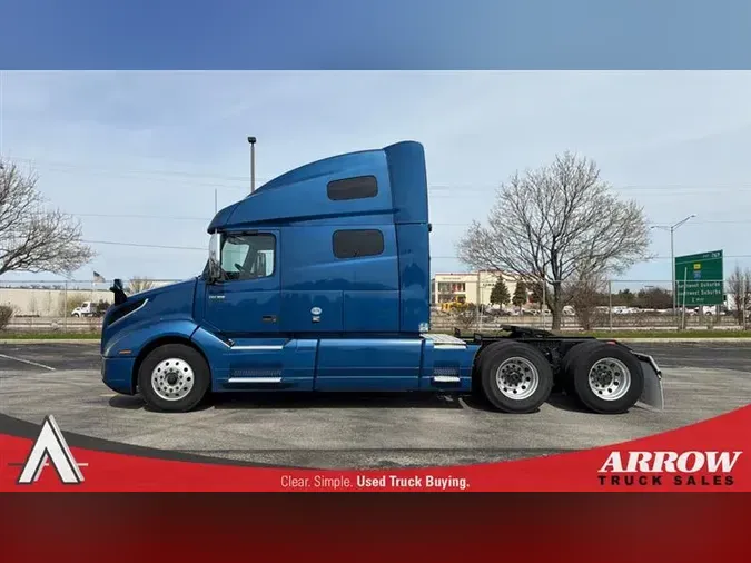 2023 VOLVO VNL760