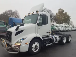 2019 VOLVO VNL