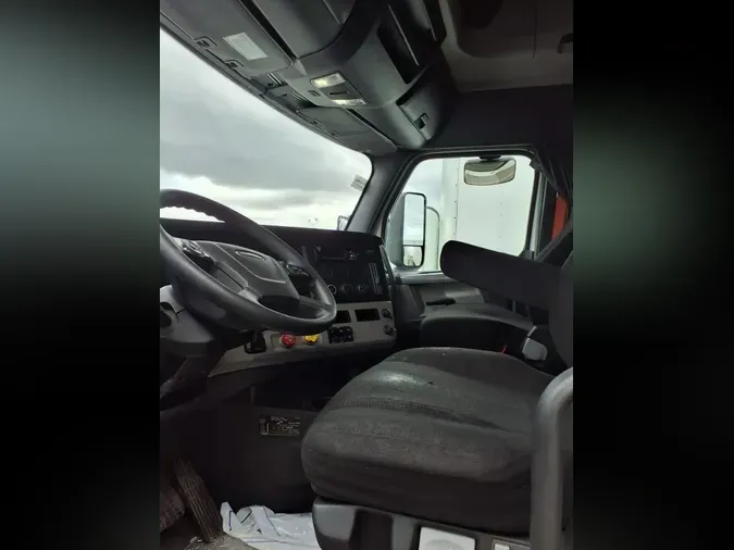 2019 FREIGHTLINER NEW CASCADIA PX12664