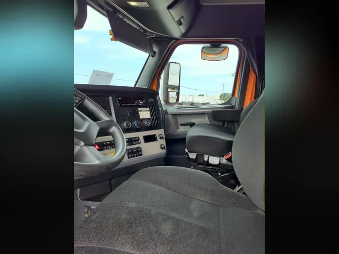 2019 FREIGHTLINER NEW CASCADIA PX12664