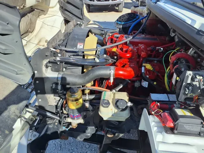 2018 FREIGHTLINER/MERCEDES M2 106