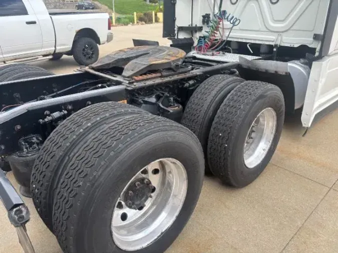 2020 Freightliner New Cascadia 126