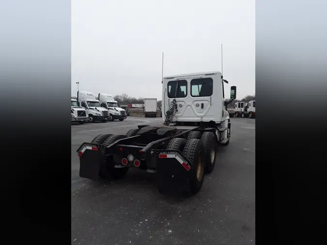 2018 FREIGHTLINER/MERCEDES CASCADIA 125