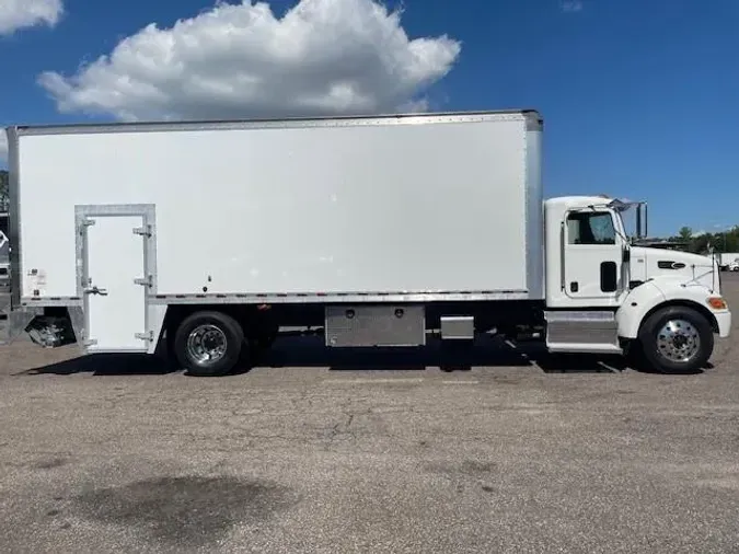 2020 Peterbilt 337