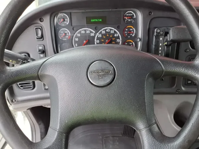 2018 FREIGHTLINER M2 106