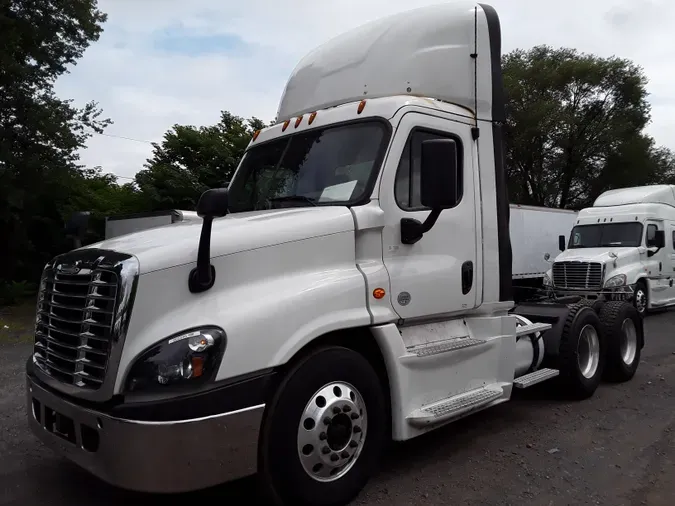 2017 FREIGHTLINER/MERCEDES CASCADIA 125d13d3a6ff709f334cc8599533977e4de