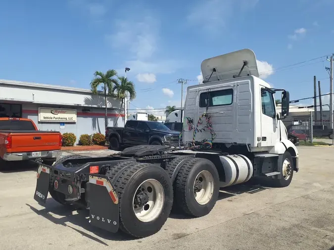 2019 VOLVO VNL64T-300d13ef4a045a3db37f8aa4e1d892c2437