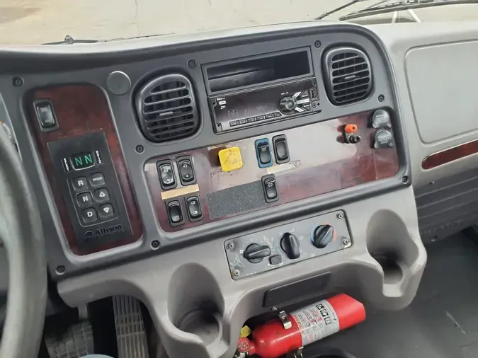 2020 FREIGHTLINER/MERCEDES M2 106