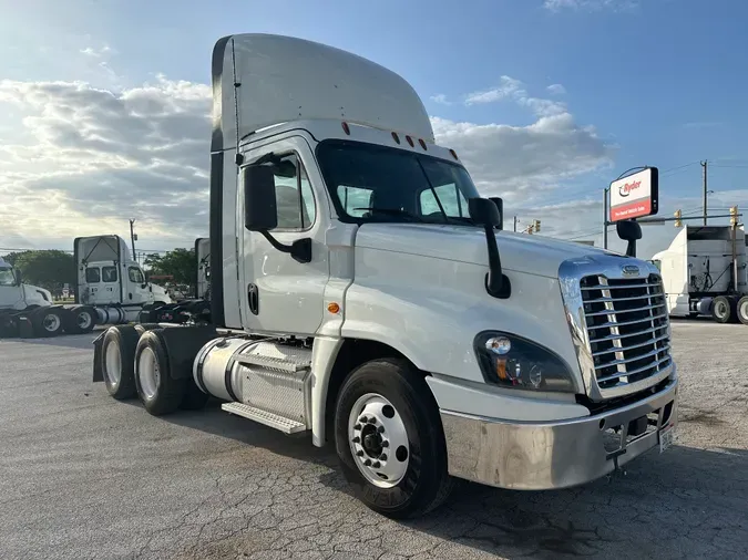 2020 FREIGHTLINER/MERCEDES CASCADIA 125