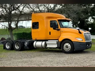 2022 INT LT625 6x4